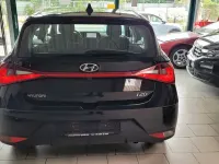Gebraucht Hyundai i20 101 PS (74 kW) 2024 Schwarz Kleinwagen