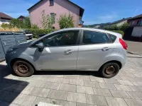 Gebraucht Ford Fiesta 82 PS (60 kW) 2011 Silber Kleinwagen