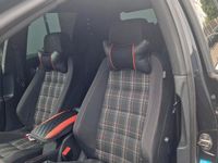 Gebraucht VW Golf VI GTI 210 PS (154 kW) 2010 Schwarz Kleinwagen