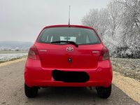Gebraucht Toyota Yaris 69 PS (50 kW) 2008 Rot Kleinwagen