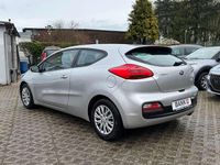 Gebraucht Kia Ceed 135 PS (99 kW) 2013 (9s) machine silver Kleinwagen