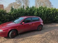 Gebraucht Alfa Romeo 147 105 PS (77 kW) 2003 Rot Kleinwagen