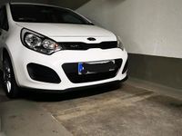 Gebraucht Kia Rio 86 PS (63 kW) 2013 Weiß Kleinwagen
