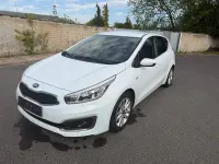 Używany Kia Ceed 101 KM (74 kW) 2016 Biały Hatchback