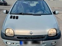 Second-hand Renault Twingo 58 CP (42 kW) 2001 Hatchback