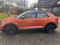 Usado VW T-Roc Style 116 HP (85 kW) 2018 Laranja SUV
