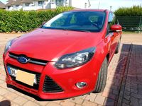 Gebraucht Ford Focus Titanium 184 PS (135 kW) 2011 Rot Limousine
