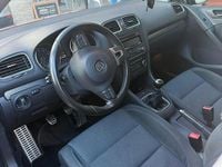 Second-hand VW Golf VI 105 CP (77 kW) 2011 Roșu Hatchback
