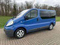Gebraucht Renault Trafic 114 PS (83 kW) 2009 Blau Van / Kleinbus