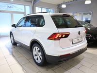 Gebraucht VW Tiguan Life 150 PS (110 kW) 2021 Pure white SUV