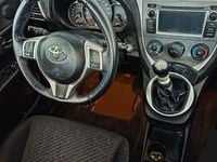 Gebraucht Toyota Verso-S 99 PS (72 kW) 2013 Grau Van / Kleinbus