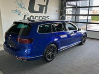 Gebraucht VW Passat Elegance 150 PS (110 kW) 2023 Blau Kombi