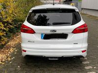 Gebraucht Ford Focus ST-Line 184 PS (135 kW) 2015 Weiß Kombi