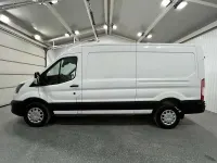 Gebraucht Ford Transit 131 PS (96 kW) 2023 Frostweiss Van