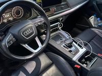 Second-hand Audi Q5 S-Line 190 CP (139 kW) 2019 Albastru SUV