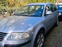 Usata VW Passat 115 CV (84 kW) 2004 Argento Station wagon