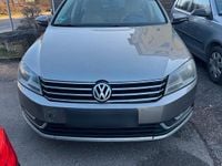 Gebraucht VW Passat 140 PS (102 kW) 2012 Silber Kombi
