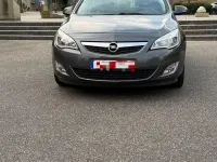Gebraucht Opel Astra 140 PS (102 kW) 2012 Grau Kleinwagen