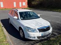 Gebraucht Skoda Octavia 105 PS (77 kW) 2011 Kombi
