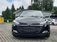 Gebraucht Hyundai i20 Style 101 PS (74 kW) 2017 Schwarzuni Limousine