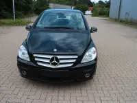 Gebraucht Mercedes B160 95 PS (69 kW) 2011 Schwarz Kleinwagen