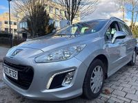 Gebraucht Peugeot 308 Allure 111 PS (81 kW) 2013 Aluminiumgrau/metallic Kombi