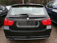 Gebraucht BMW 325 204 PS (150 kW) 2011 Schwarz Kombi