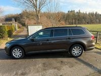 Gebraucht VW Passat Comfortline 150 PS (110 kW) 2017 Braun Kombi
