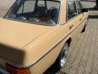 Gebraucht Mercedes W115 86 PS (63 kW) 1975 Beige Limousine