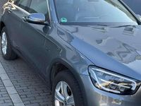 Gebraucht Mercedes GLC300 194 PS (142 kW) 2021 Grau SUV