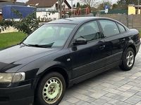 Second-hand VW Passat 101 CP (74 kW) 2000 Negru Berlinǎ