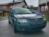 Käytetty VW Passat Basis 131 HP (96 kW) 2001 Vihreä Farmari