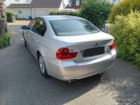 Gebraucht BMW 318 143 PS (105 kW) 2008 Silber Limousine