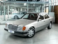 Gebraucht Mercedes 200 118 PS (86 kW) 1991 Silber Limousine