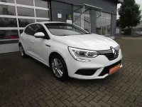 Gebraucht Renault Mégane IV Play 110 PS (80 kW) 2018 Weiß Limousine