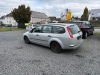 Gebraucht Ford Focus 101 PS (74 kW) 2006 Grau Kombi