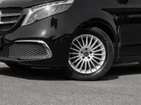 Gebraucht Mercedes V300 Avantgarde Edition 360 PS (264 kW) 2023 Schwarz Van / Kleinbus