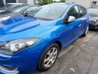 Gebraucht Renault Mégane Dynamique 116 PS (85 kW) 2013 Blau Limousine