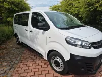 Gebraucht Opel Vivaro-e Combi 120 PS (88 kW) 2022 Weiß Van / Kleinbus