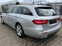 Gebraucht Mercedes E220 Avantgarde 194 PS (142 kW) 2018 Silber Kombi
