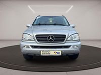 Gebraucht Mercedes ML270 163 PS (119 kW) 2003 Silber SUV