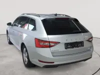 Gebraucht Skoda Superb Ambition 150 PS (110 kW) 2023 Silber metallic Kombi