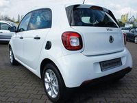 Gebraucht Smart ForFour Electric Drive 60 kW (82 PS) 2018 Weiß Limousine