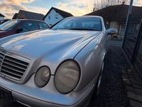 Gebraucht Mercedes CLK230 197 PS (144 kW) 2000 Silber Coupé