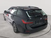 Gebraucht BMW 320 Sport Line 190 PS (139 kW) 2021 Saphirschwarz metallic Kombi