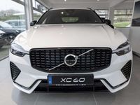 gebraucht Volvo XC60 B4 Plus Dark KAMERA H/K STANDHZ PANO