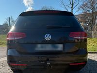 Gebraucht VW Passat Comfortline 150 PS (110 kW) 2018 Schwarz Kombi