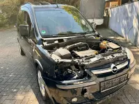 Używany Opel Combo 90 KM (66 kW) 2005 Czarny Minivan