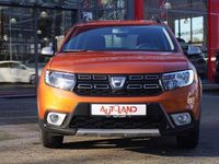 Gebraucht Dacia Sandero Stepway 90 PS (66 kW) 2017 Orange SUV