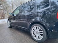 Gebraucht VW Touran 140 PS (102 kW) 2011 Schwarz Van / Kleinbus